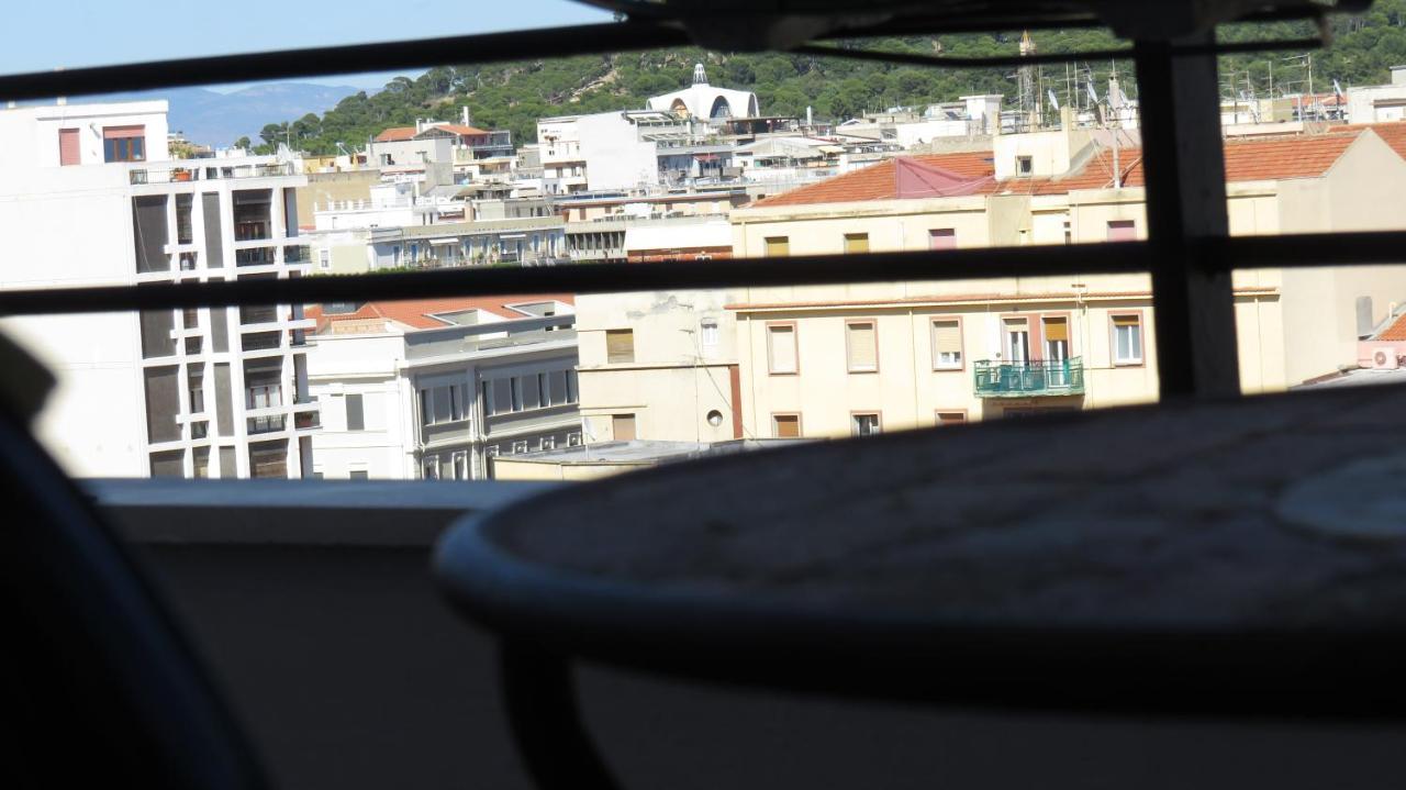 Luna Rossa Rooms Κάλιαρι Εξωτερικό φωτογραφία